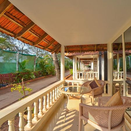 Morjim Holiday Beach Resort 外观 照片
