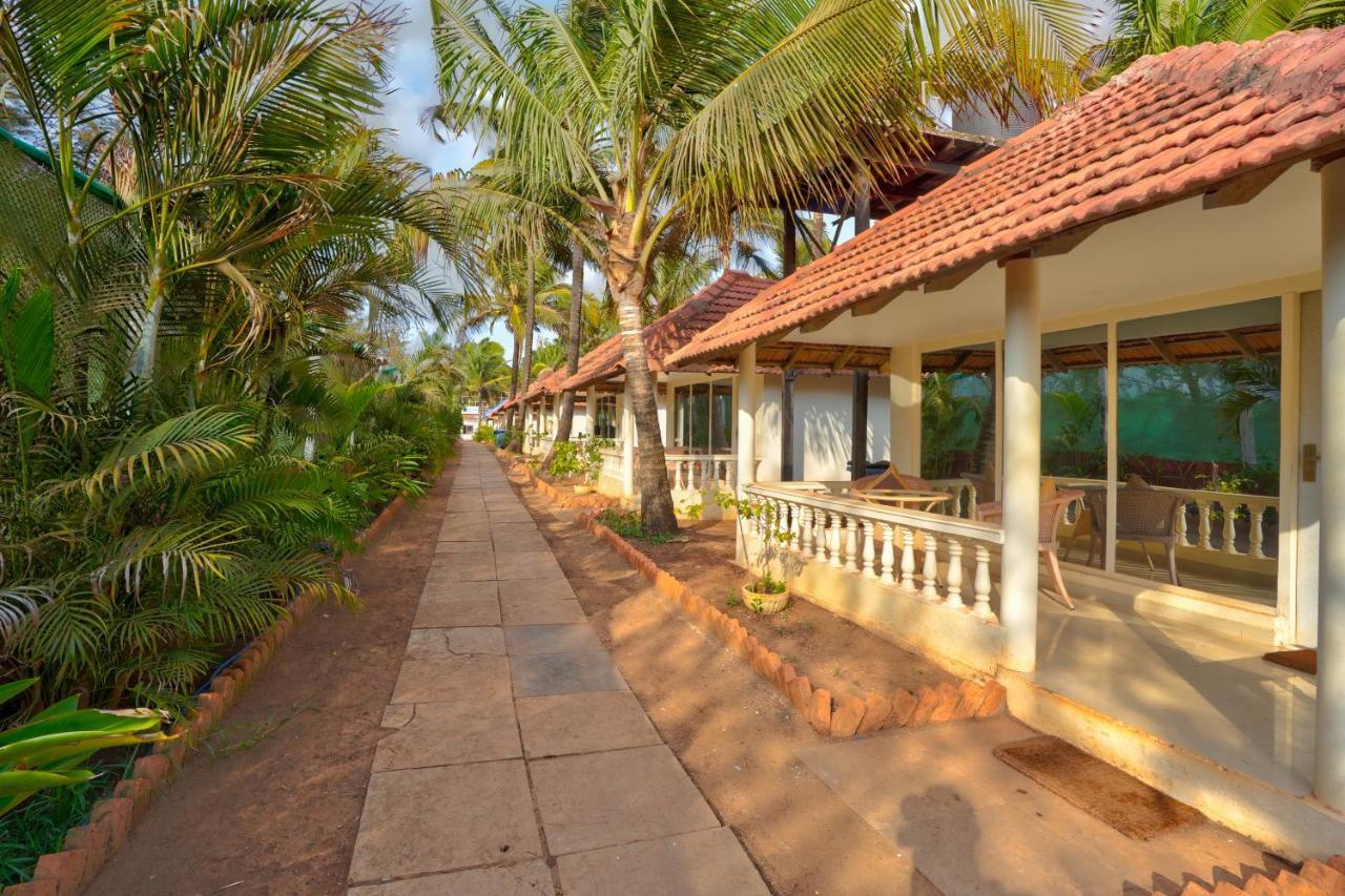 Morjim Holiday Beach Resort 外观 照片
