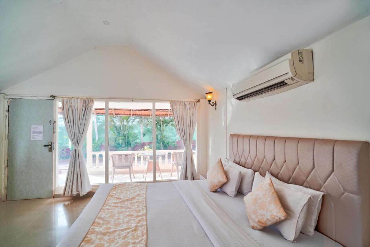 Morjim Holiday Beach Resort 外观 照片